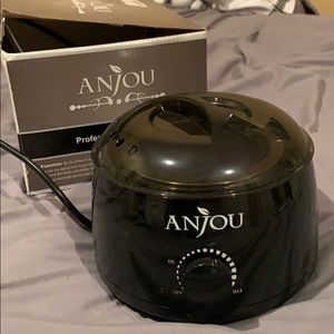 Waxing machine with 5 bags of beads